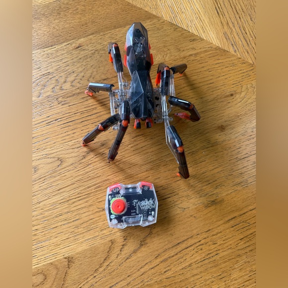 Black Widow Hexbug remote control Spider Toy - Picture 1 of 5